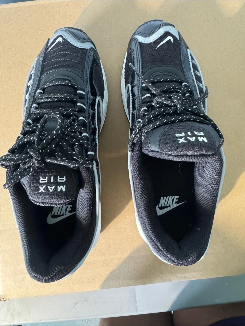 Nike Black and White Air Max Tailwind Size 7.5